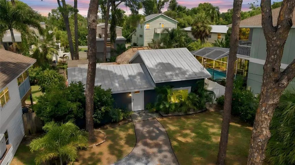 839 Florida Avenue, PALM HARBOR