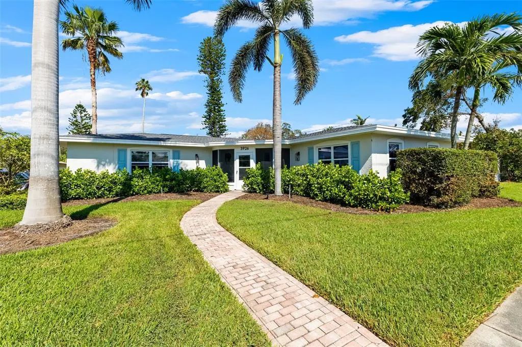 3926 Overlook Drive Ne, ST. PETERSBURG