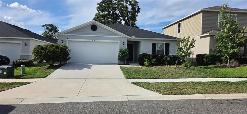 9938 Mesic Woods Avenue, SEFFNER