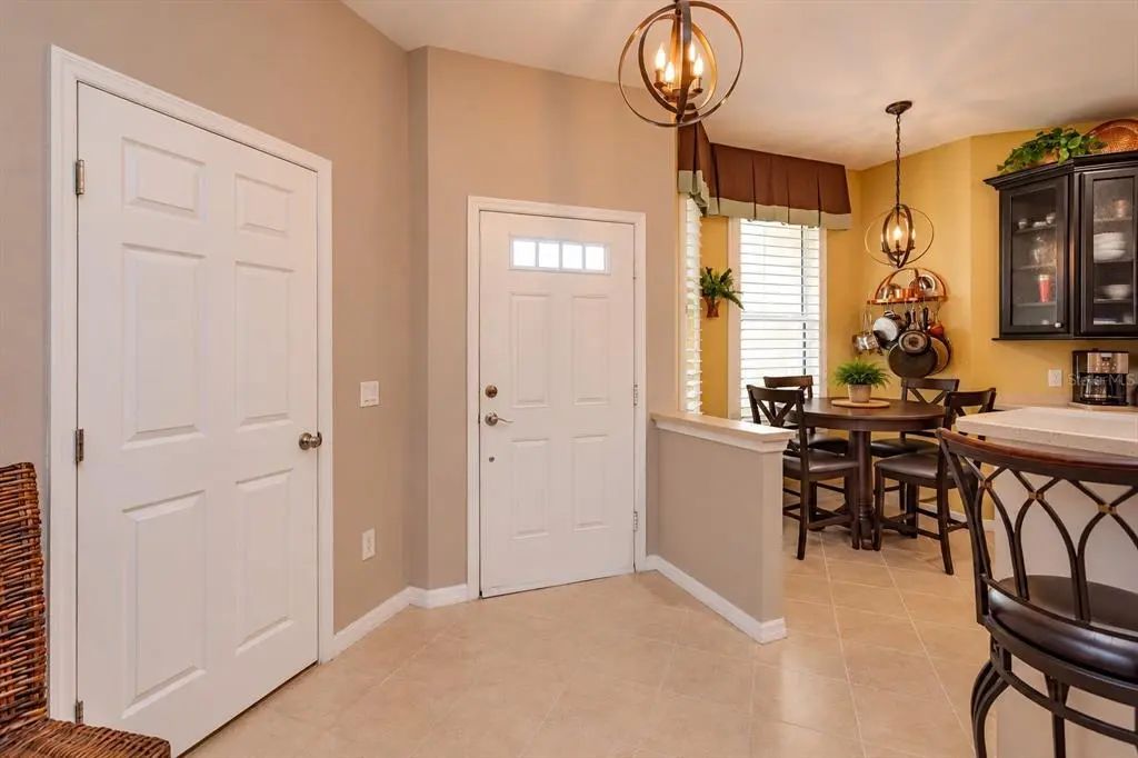 8 of 50 - 27239 White Plains Way, LEESBURG, FL
