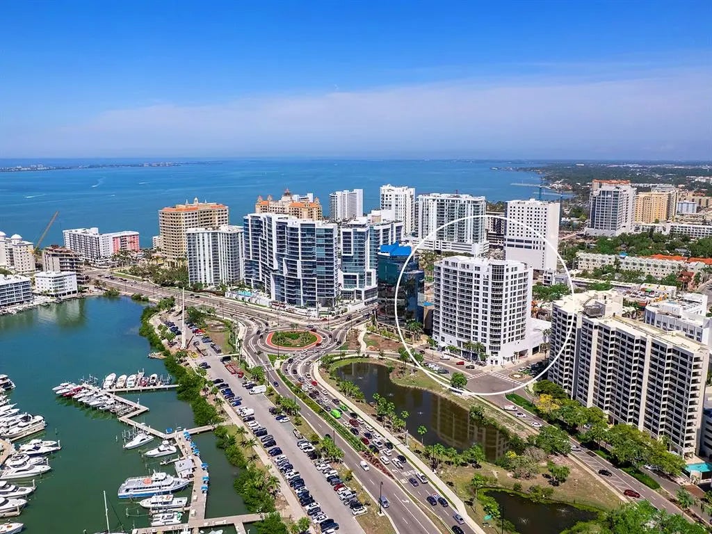 1233 N Gulfstream Avenue 401, SARASOTA