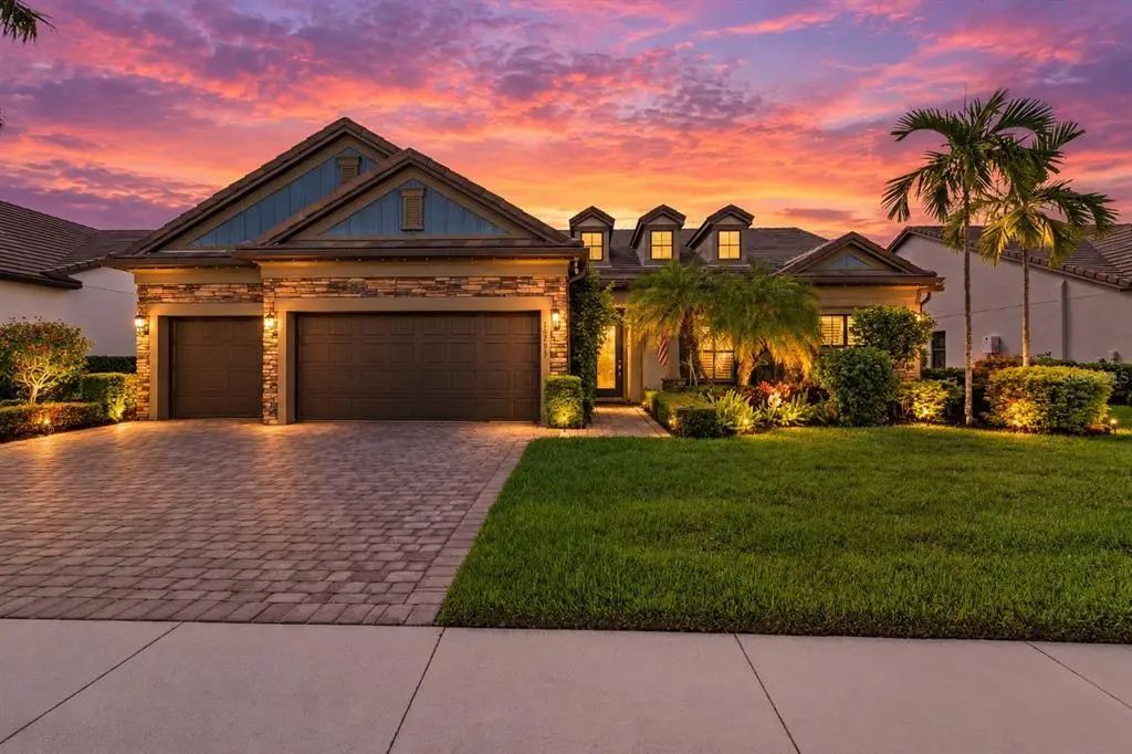 16293 Camden Lakes Circle, NAPLES