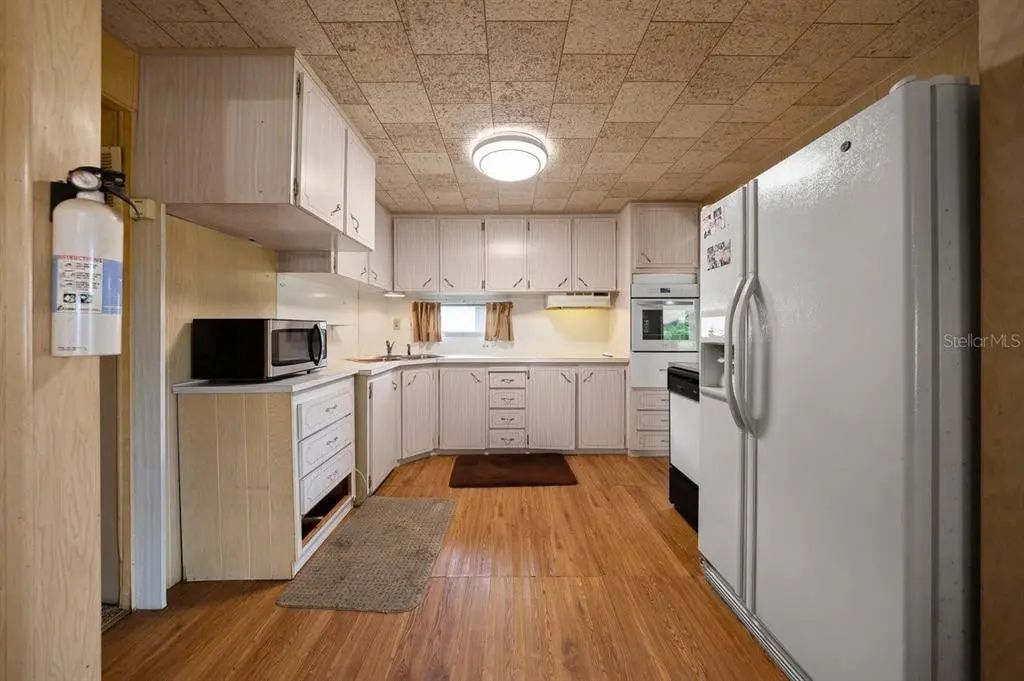 6 of 36 - 13337 Woodland Drive, ASTATULA, FL