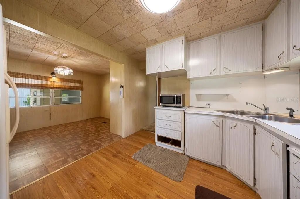 8 of 36 - 13337 Woodland Drive, ASTATULA, FL