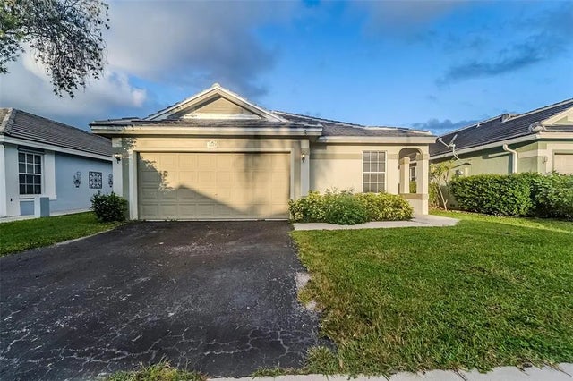 2675 Arborwood Road, DAVIE