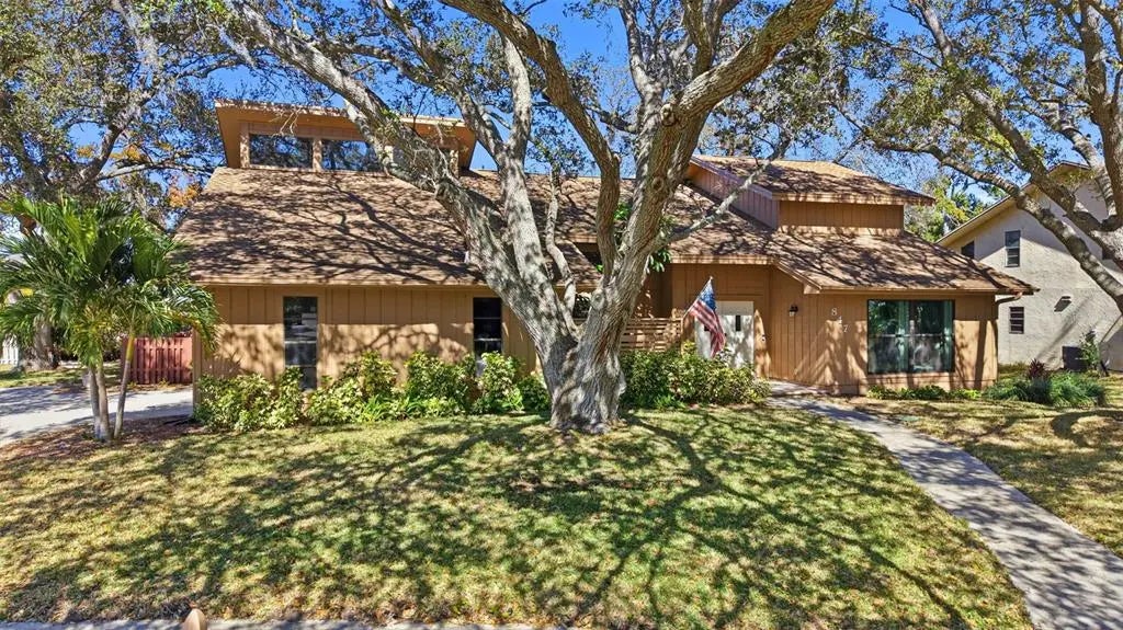 847 Hillside Drive, PALM HARBOR