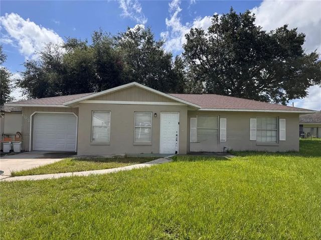 602 Mckinley Court, KISSIMMEE