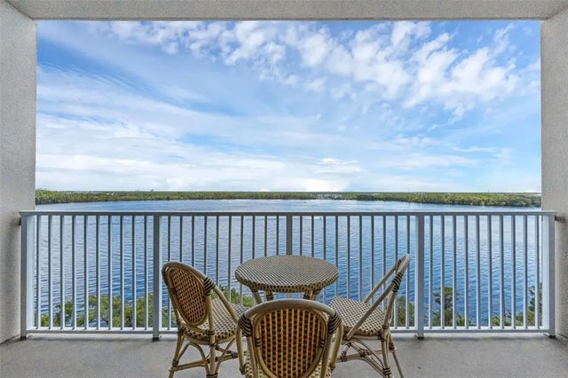 13427 Blue Heron Beach Dr 807, ORLANDO