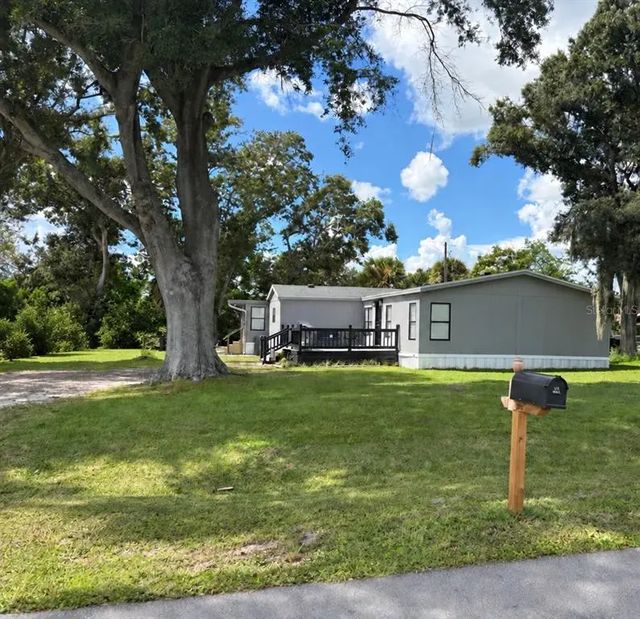 5707 E Lake Fox Drive, WINTER HAVEN