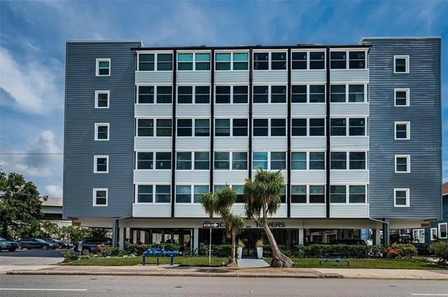 841 4th Avenue N 21, ST PETERSBURG