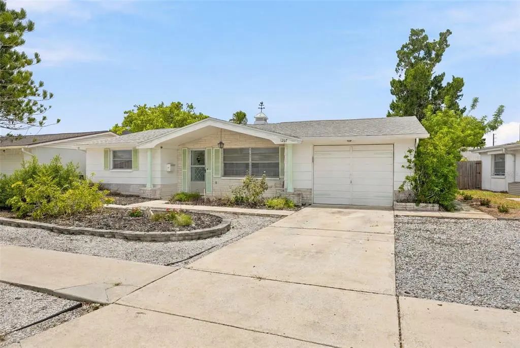1207 Lodestar Drive, HOLIDAY