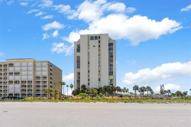 1390 Gulf Boulevard 302, CLEARWATER BEACH