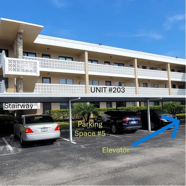 4920 Locust Street Ne 203, ST PETERSBURG