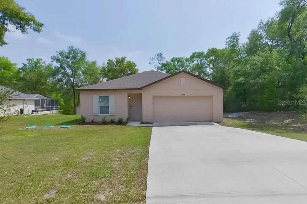 1924 W Roseboro Drive, DUNNELLON