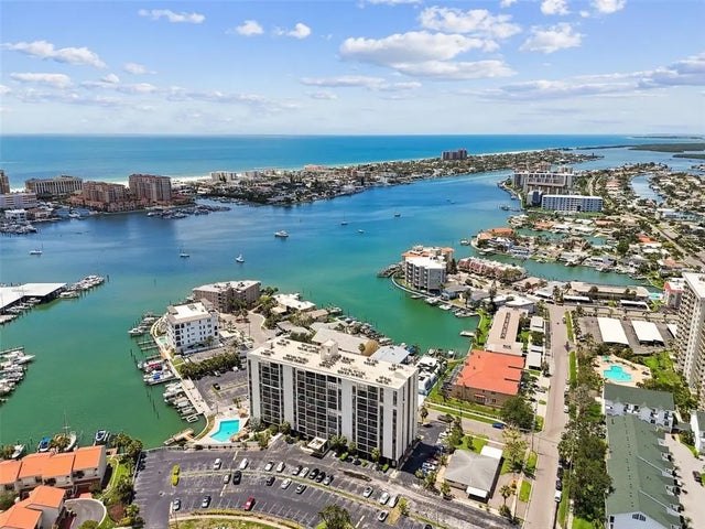 255 Dolphin Point 207, CLEARWATER BEACH