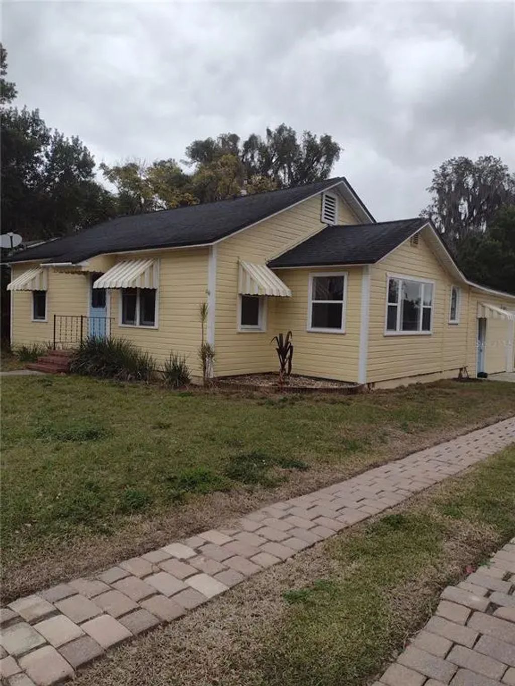 320 S 4th Street, LEESBURG