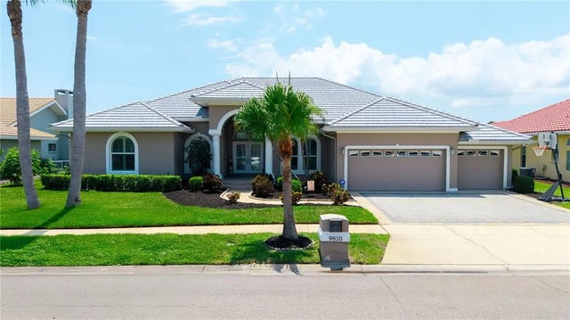 9810 Compass Point Way, TAMPA
