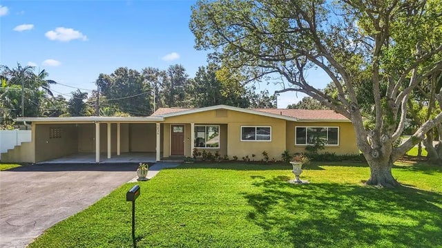 5836 18th Avenue S, GULFPORT