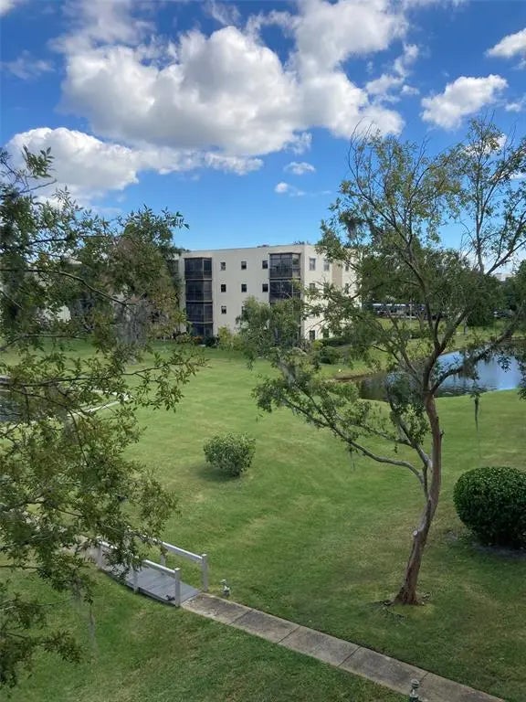 8174 N Terrace Garden Drive N 307, ST PETERSBURG