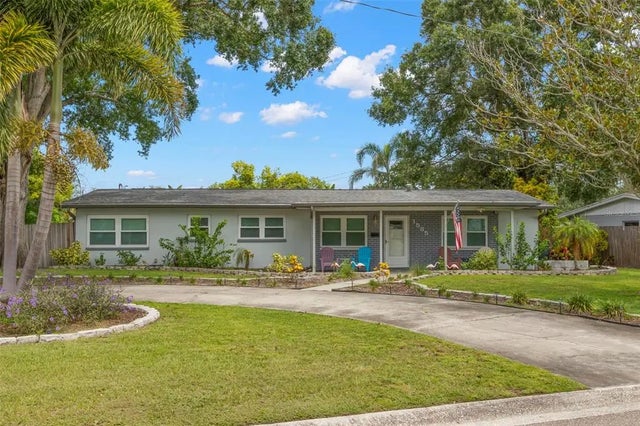 1585 78th Avenue N, ST PETERSBURG