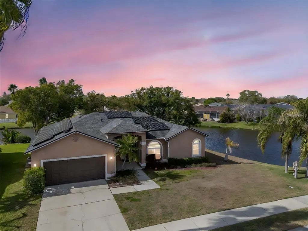 835 Christina Circle, OLDSMAR
