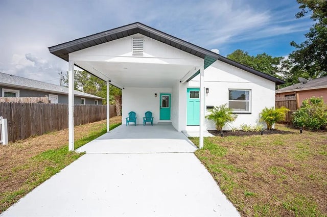 1690 40th Street S, ST PETERSBURG