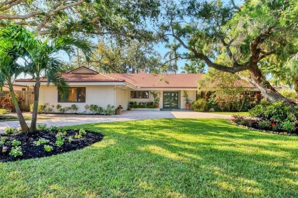 1610 S Lake Shore Drive, SARASOTA