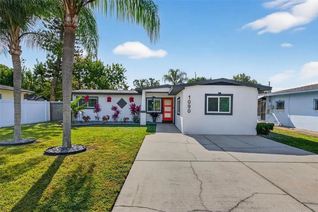 1090 77th Avenue N, ST PETERSBURG