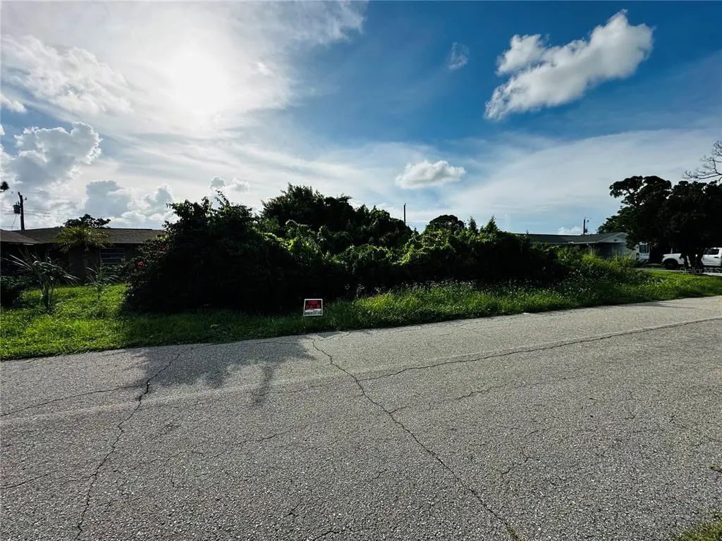 Venetia Avenue, NORTH PORT