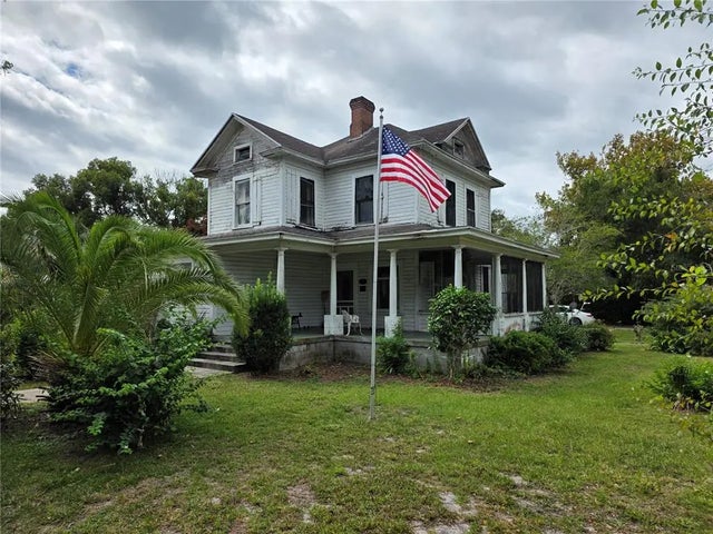 102 S Trowell Avenue, UMATILLA