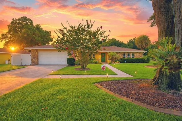 902 Crestview Drive, AUBURNDALE