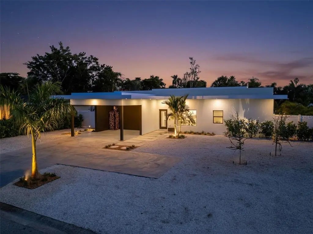 2306 Valencia Drive, SARASOTA