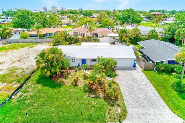 3928 E Eden Roc Circle, TAMPA