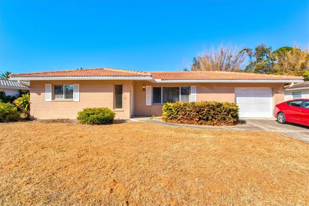 2501 Cass Street, SARASOTA