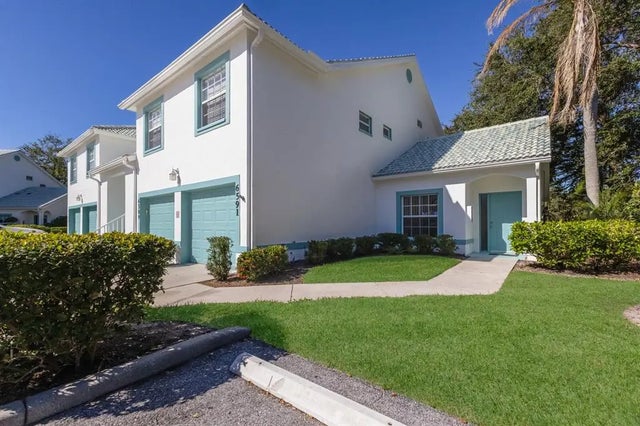 6591 Fairway Gardens Drive 2-102, BRADENTON