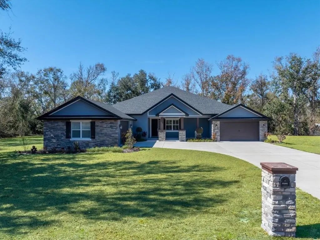 8011 Revels Road, RIVERVIEW