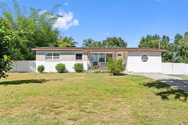 2010 Lee Drive, VALRICO