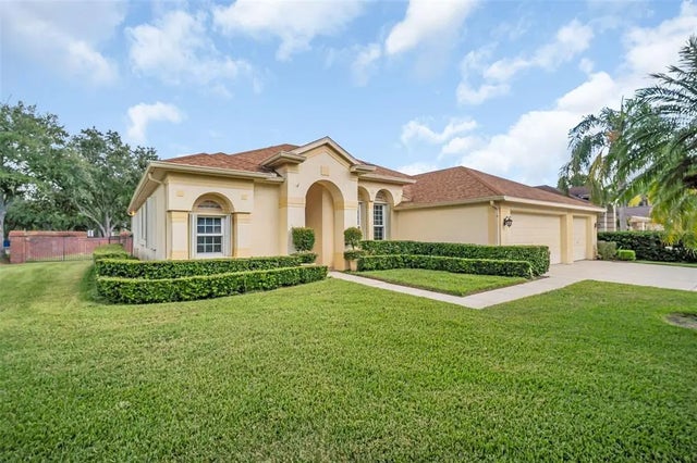12302 Seabrook Drive, TAMPA