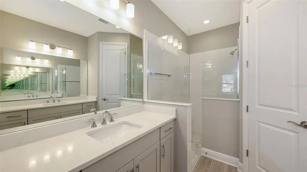 Gulf Shores Realty: 38 ef8aaafc2cc8c963eb0767c79f1000a9 l