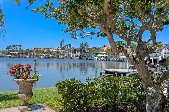 321 Brightwaters Boulevard Ne, ST PETERSBURG