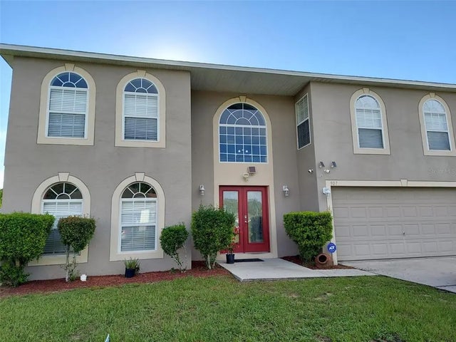 907 Gloucester Court, KISSIMMEE