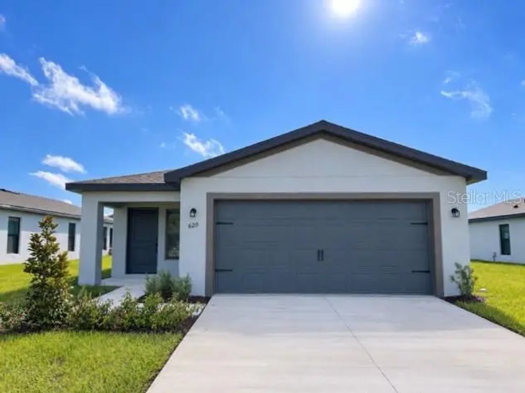 620 Blackthorn Drive, LAKELAND