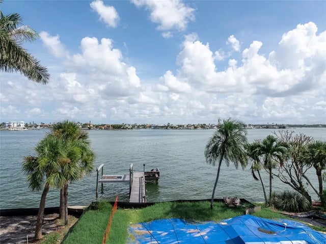 2 Paradise Lane, TREASURE ISLAND