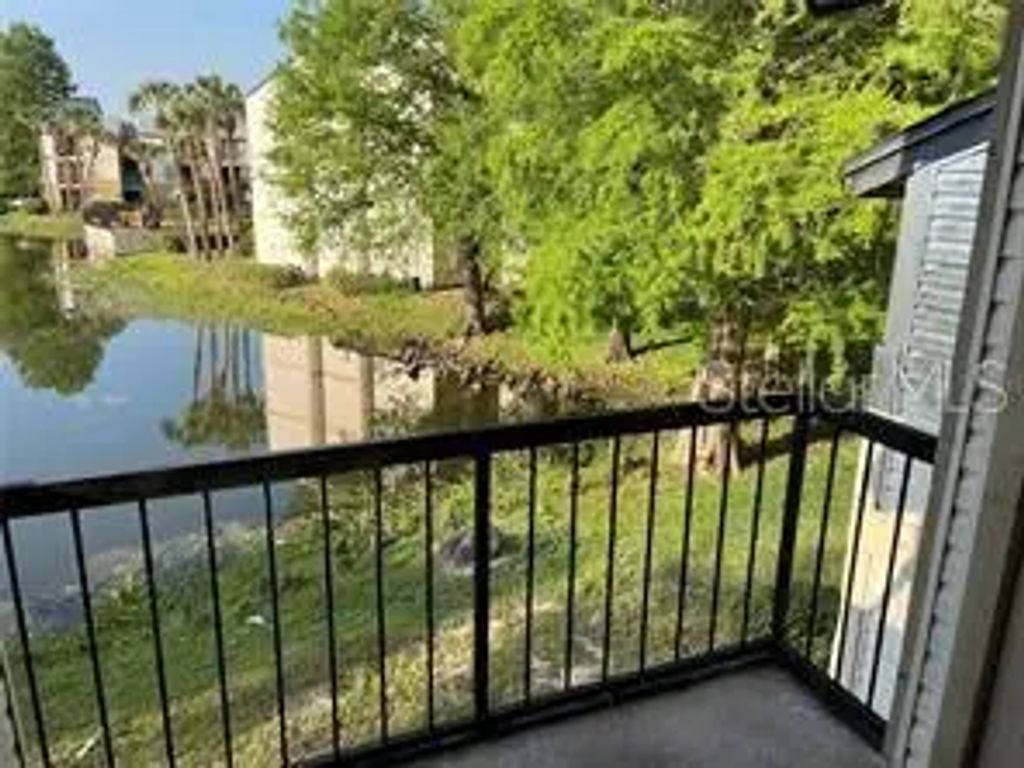 1956 Lake Atriums Circle 150, ORLANDO