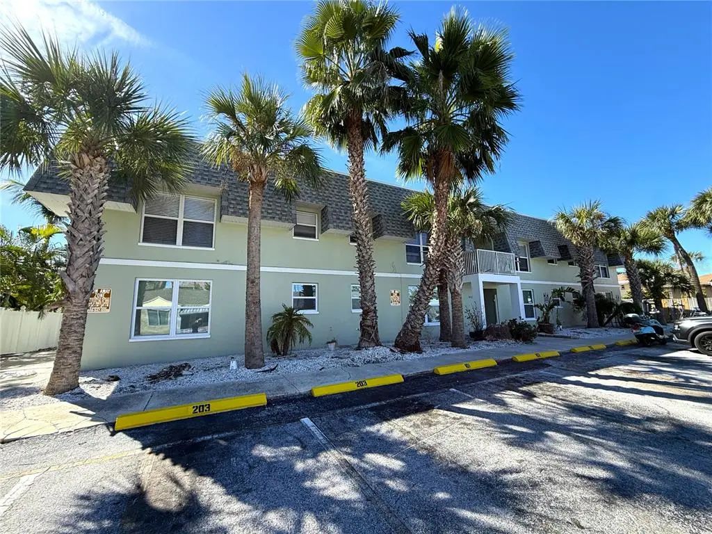 14120 Palm Street 104, MADEIRA BEACH