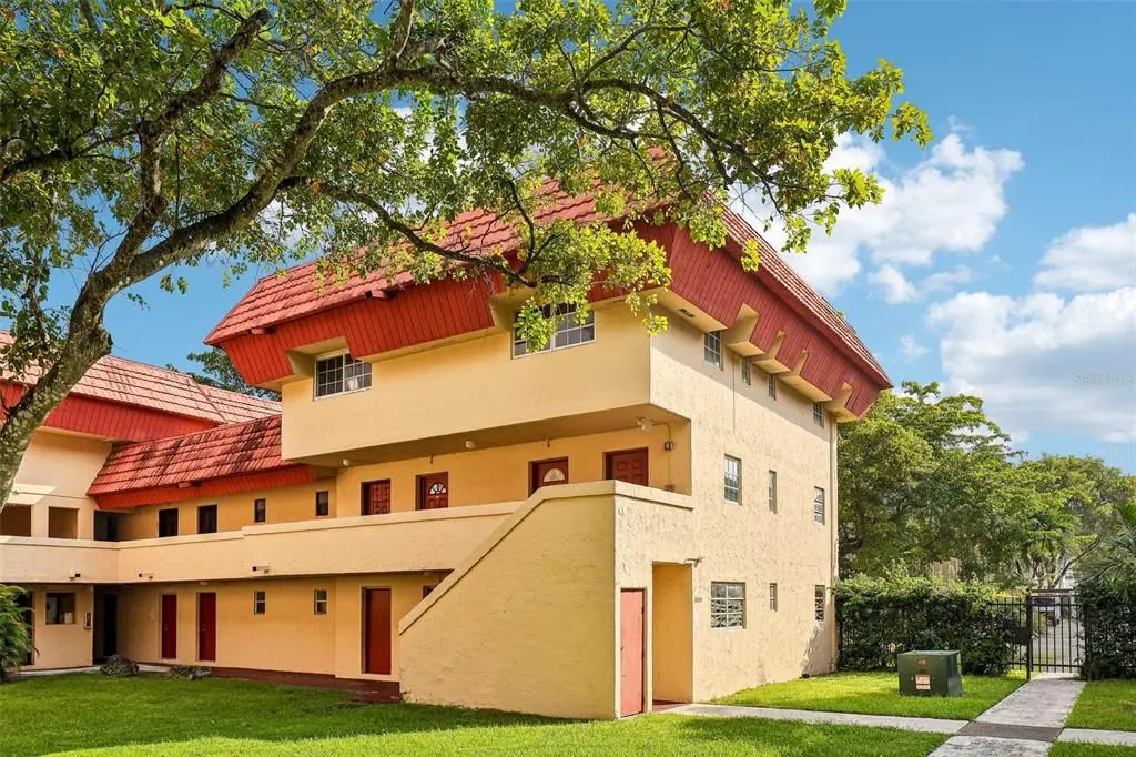 10905 Sw 88th Street 401, MIAMI