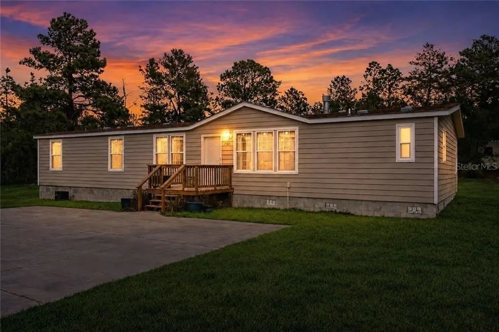 7545 N Damascus Avenue, Dunnellon