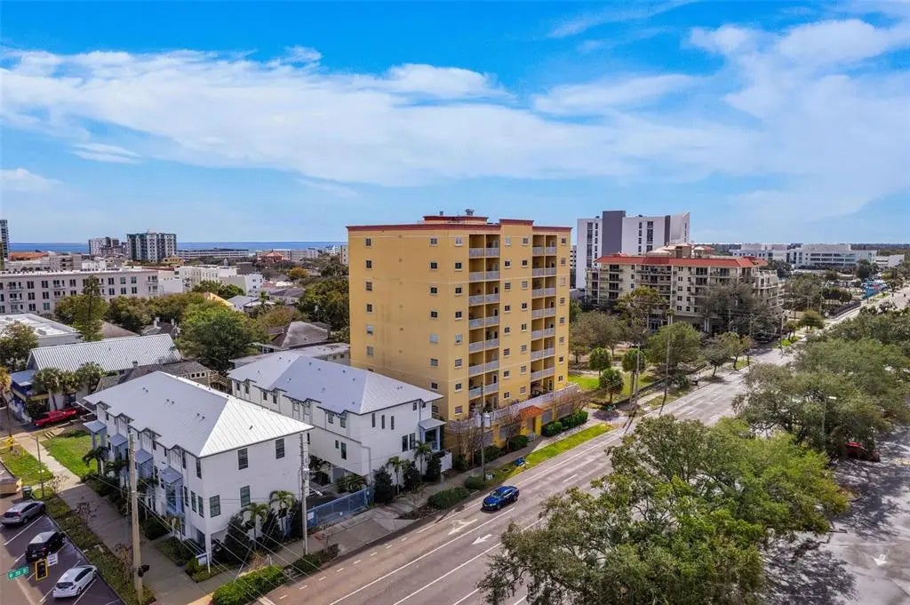 316 8th Street S 104, ST PETERSBURG