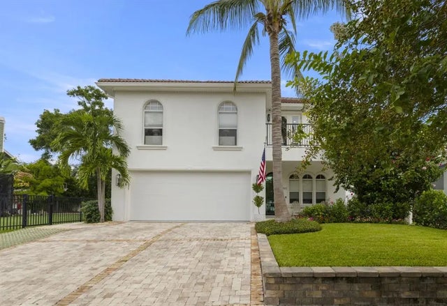 3903 W Tacon Street, TAMPA
