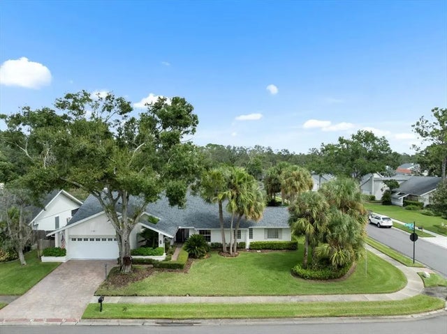 13707 Walbrooke Drive, TAMPA